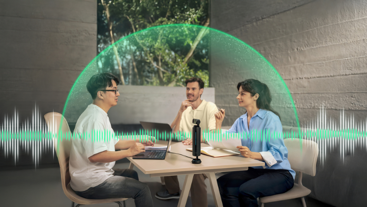A roundtable discussion takes place with Insta360 Wave recording the conversation.